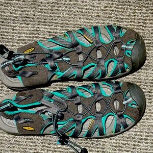 Keen ladies sandals 10.5